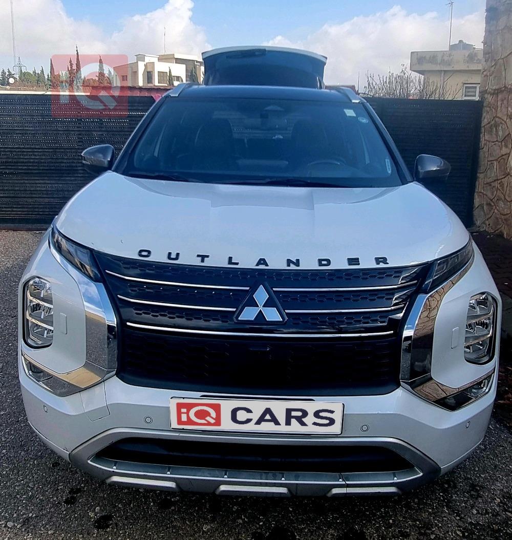 ميتسوبيشي اوتلاندر